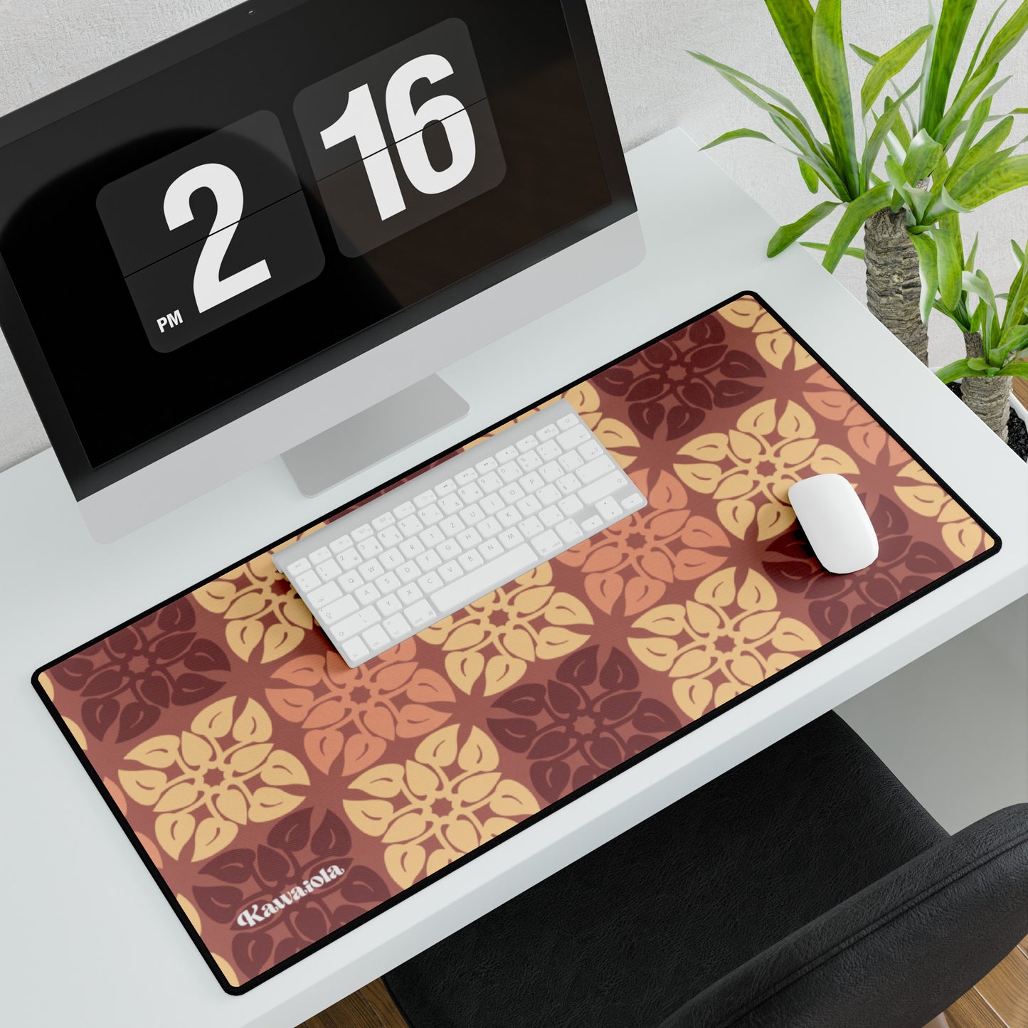 Anthirium Quilt Pattern Desk Mat